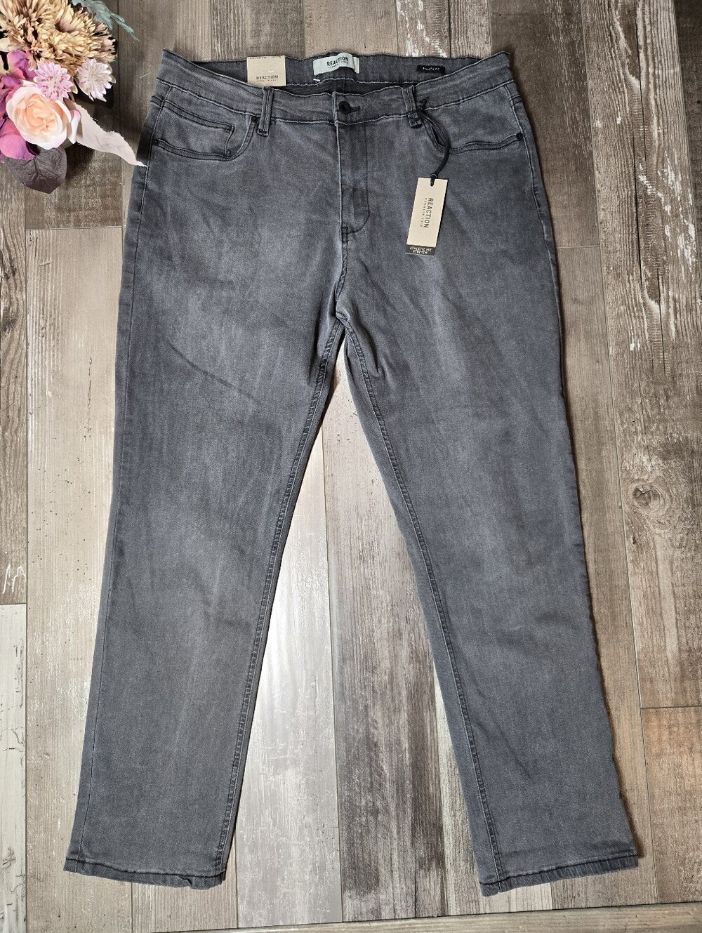 NWT Kenneth Cole Reaction Men’s Jeans – Gray Wash – 36x30